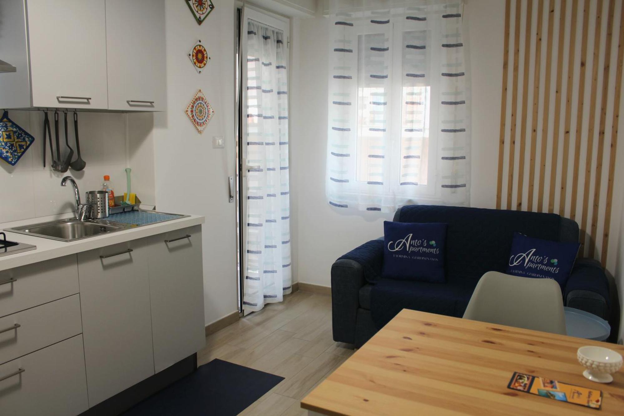 Anto'S Apartment - จีอาร์ดีนี นักซอส ภายนอก รูปภาพ